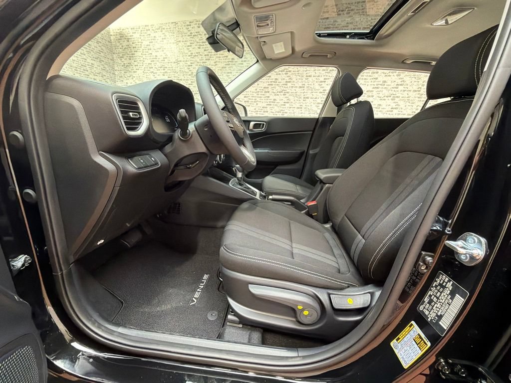 New 2026 Hyundai Venue SEL FWD image 22