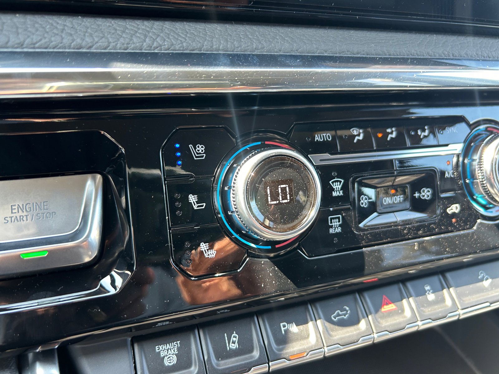 New 2026 GMC Sierra 2500 Denali w/ Denali Reserve Package image 24