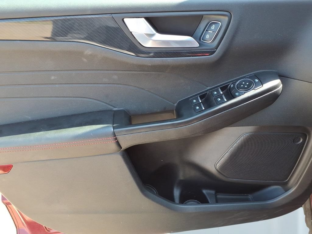 Used 2025 Ford Escape ST-Line AWD/4WD image 14