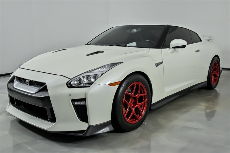 Used 2019 Nissan GT-R Premium AWD/4WD image 6