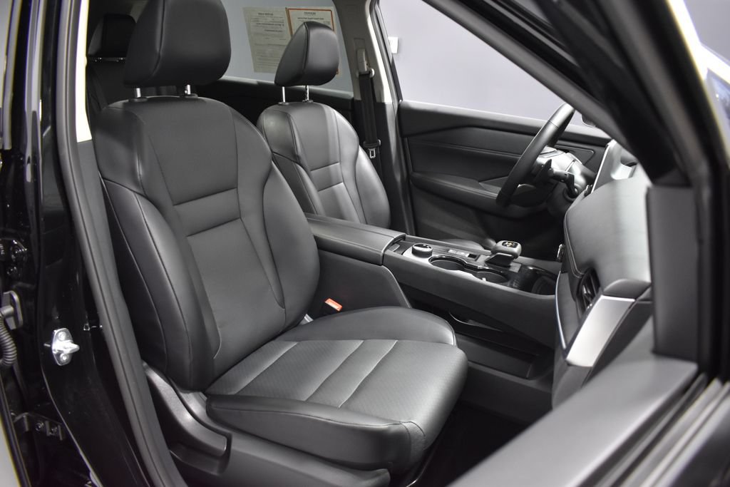 Certified 2026 Nissan Rogue Dark Armor AWD/4WD image 14