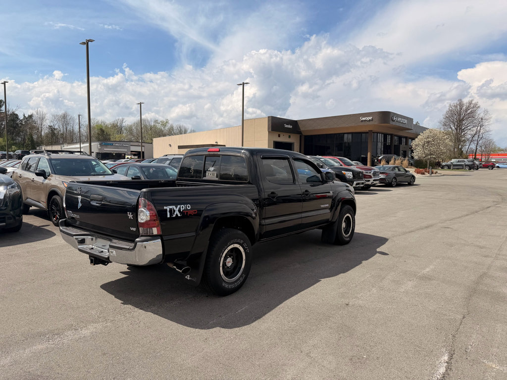 Used 2011 Toyota Tacoma 4x4 Double Cab w/ TRD Off-Road Pkg image 4