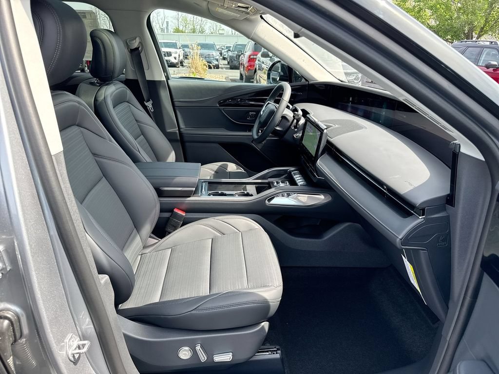 New 2026 Lincoln Nautilus Reserve w/ Jet Appearance Package AWD/4WD image 23