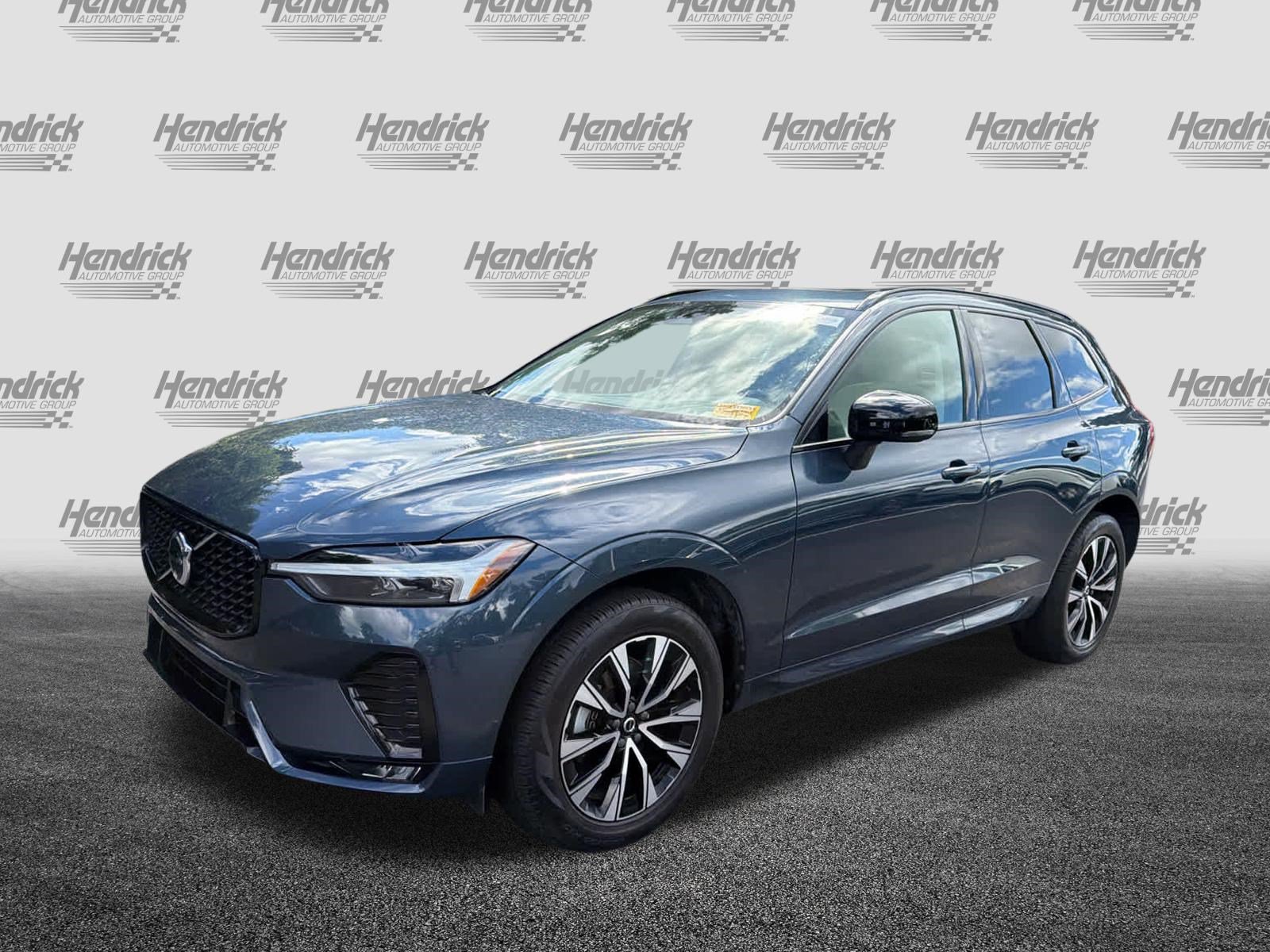 Used 2024 Volvo XC60 B5 Core w/ Protection Package Premier AWD/4WD image 9
