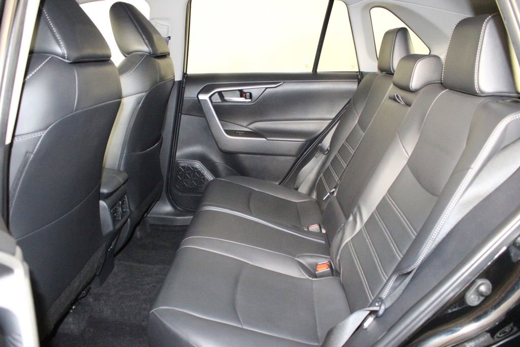 Used 2023 Toyota RAV4 XLE Premium image 13