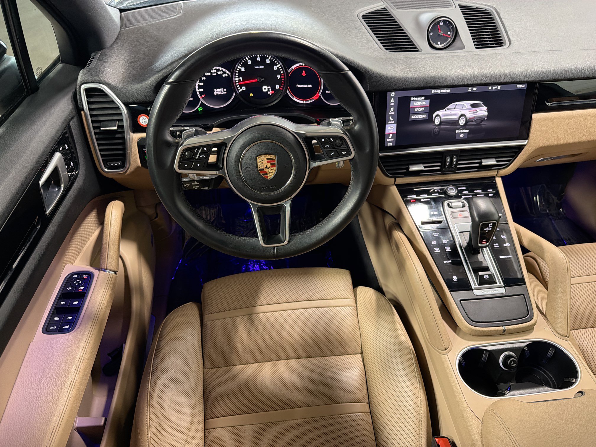 Certified 2020 Porsche Cayenne AWD/4WD image 17