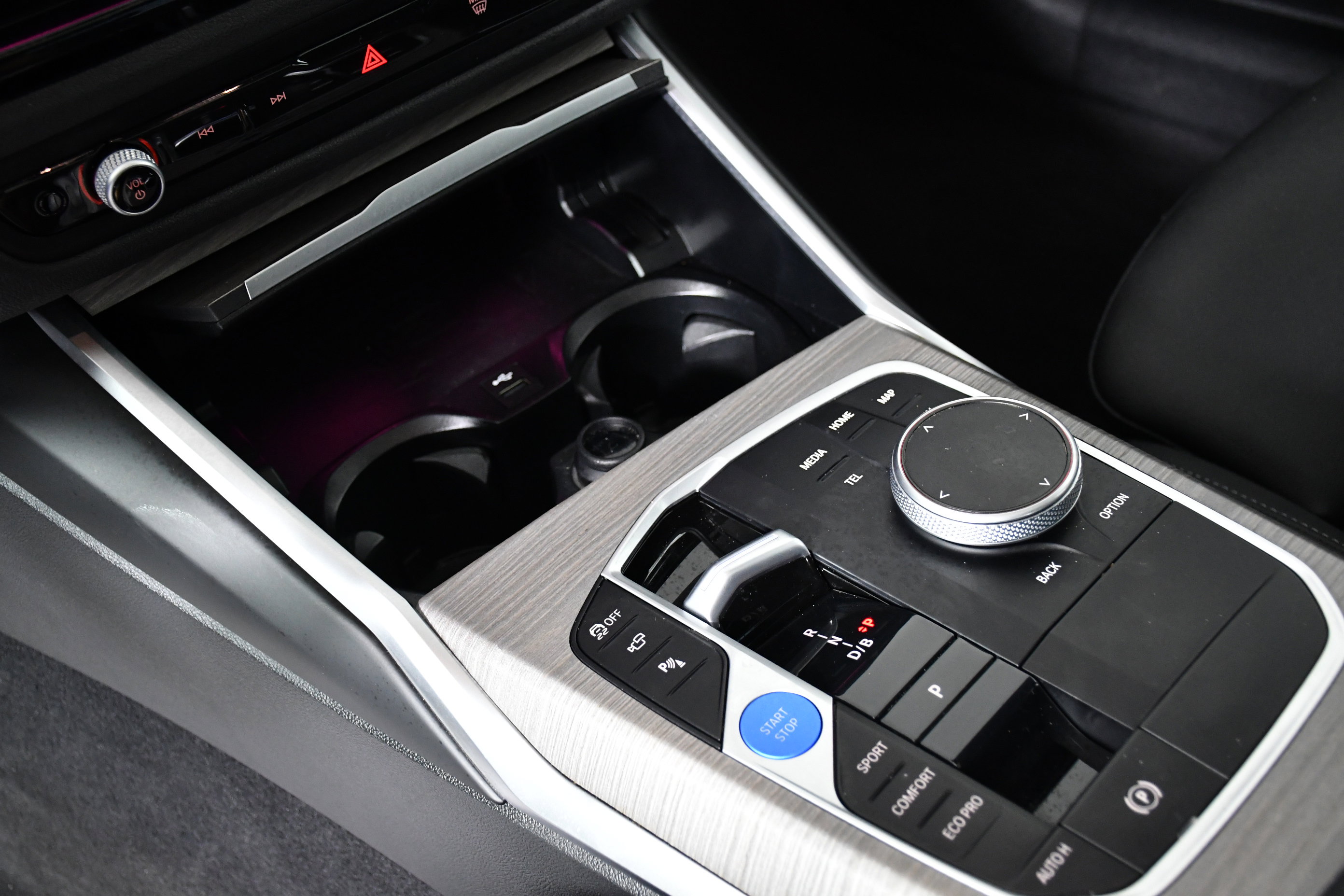 Used 2025 BMW i4 eDrive40 image 16