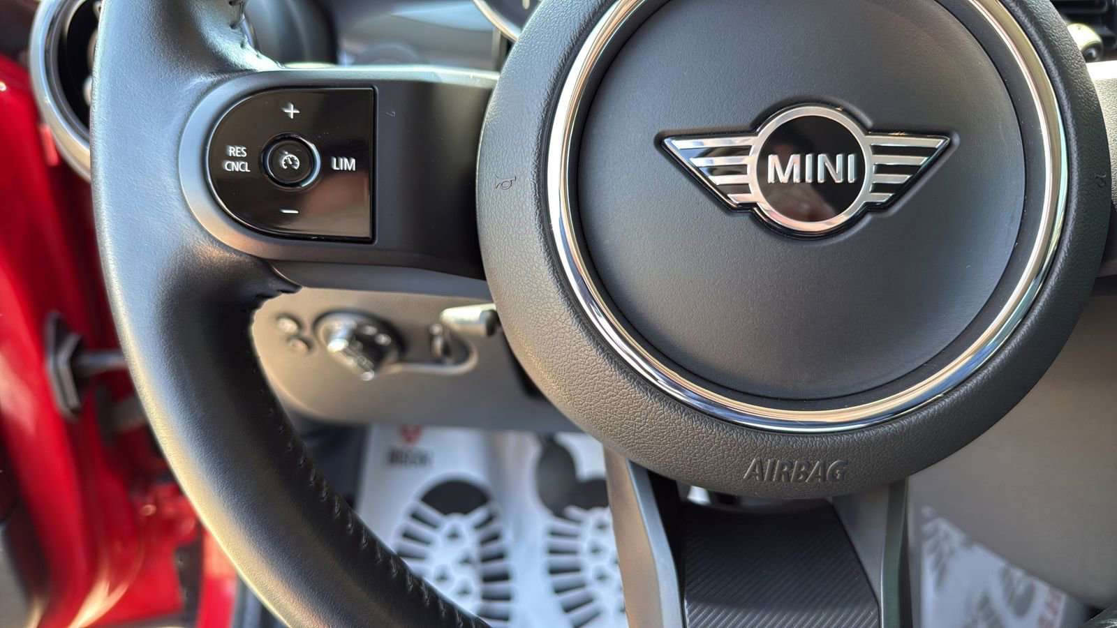 Used 2024 MINI Cooper 2-Door Hardtop FWD image 16