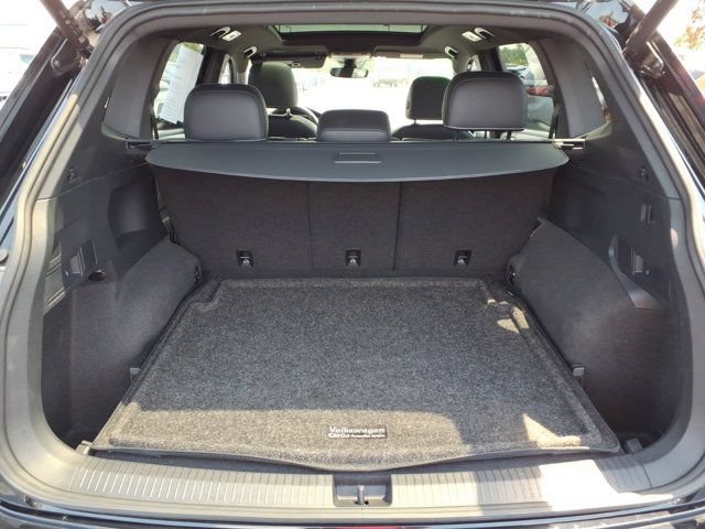 Used 2024 Volkswagen Tiguan SEL R-Line AWD/4WD image 31