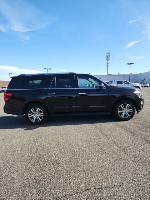 Used 2024 Ford Expedition Max Limited image 3