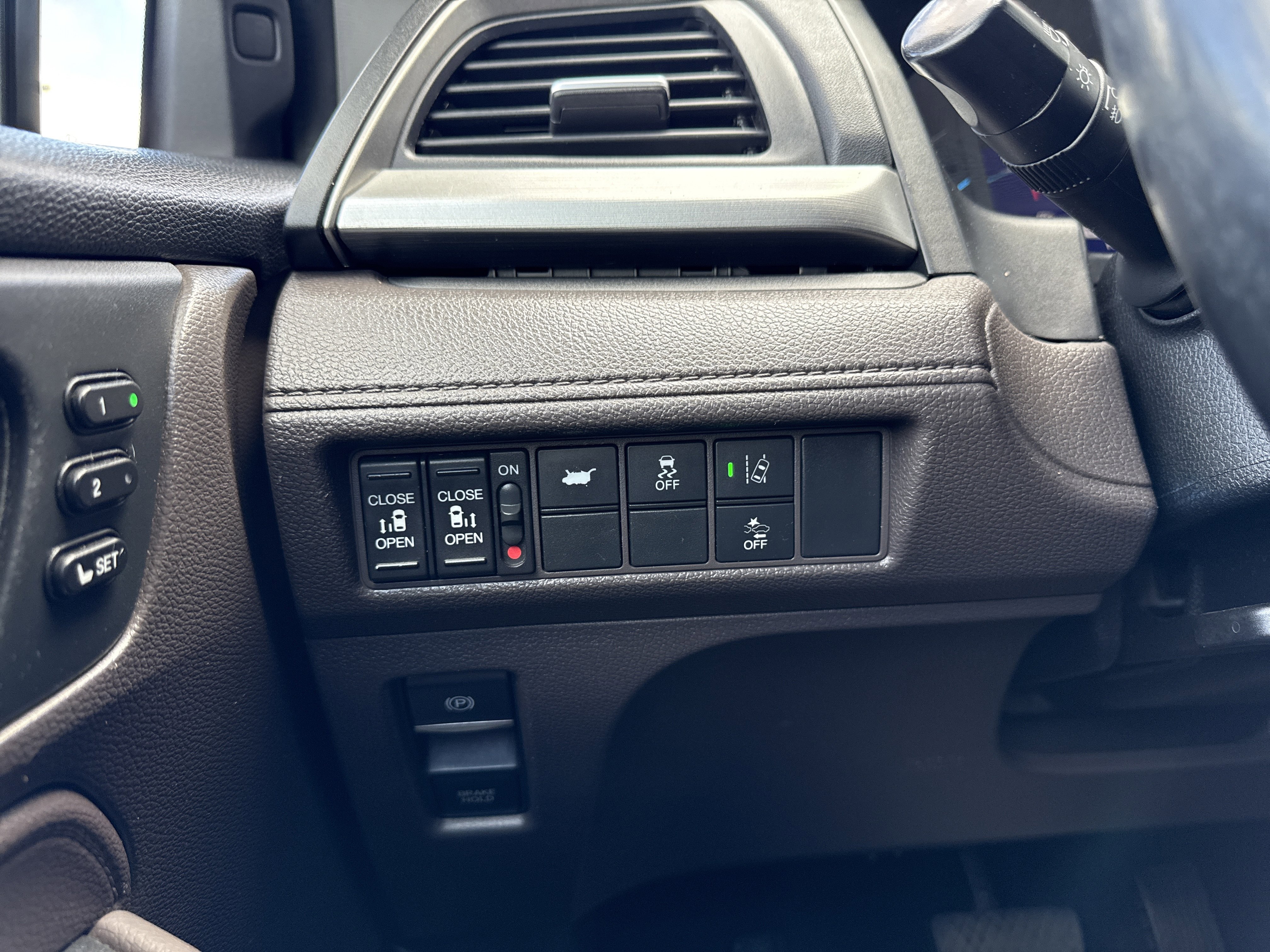 Used 2018 Honda Odyssey EX-L image 19