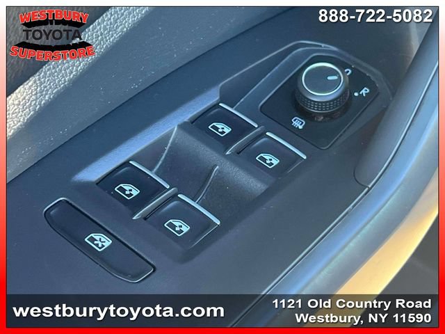 Used 2022 Volkswagen Jetta SE FWD image 21