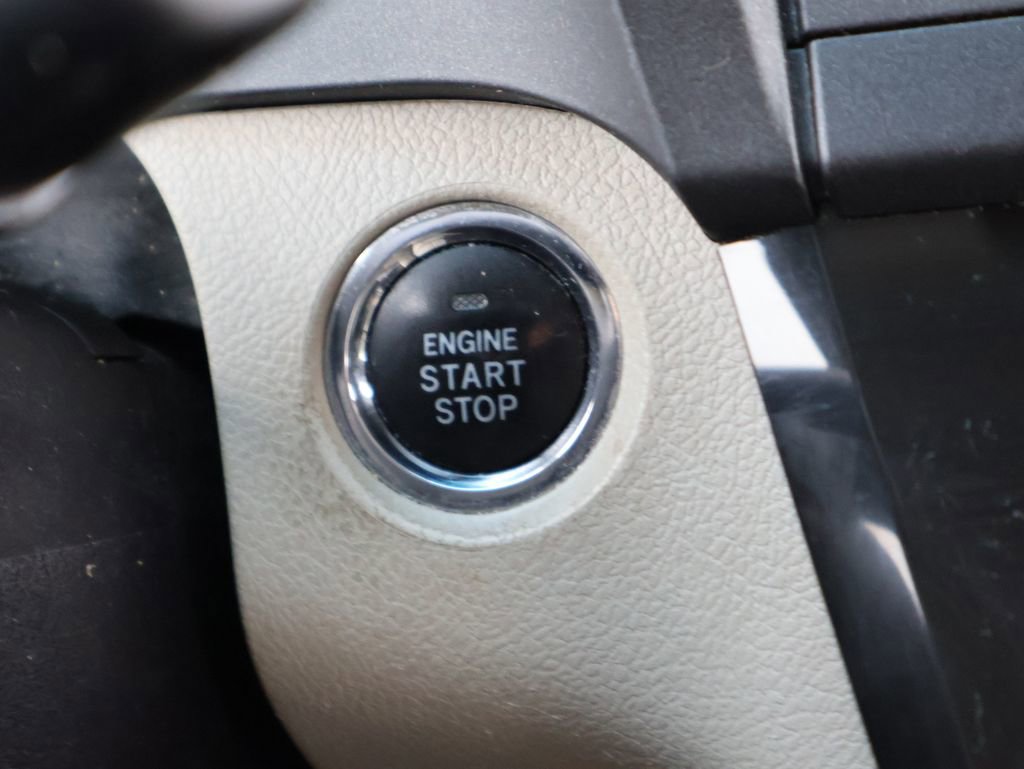Used 2015 Toyota Sienna XLE Premium image 31