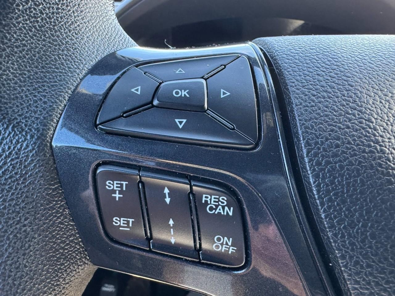 Used 2018 Ford Explorer XLT w/ Equipment Group 201A image 17