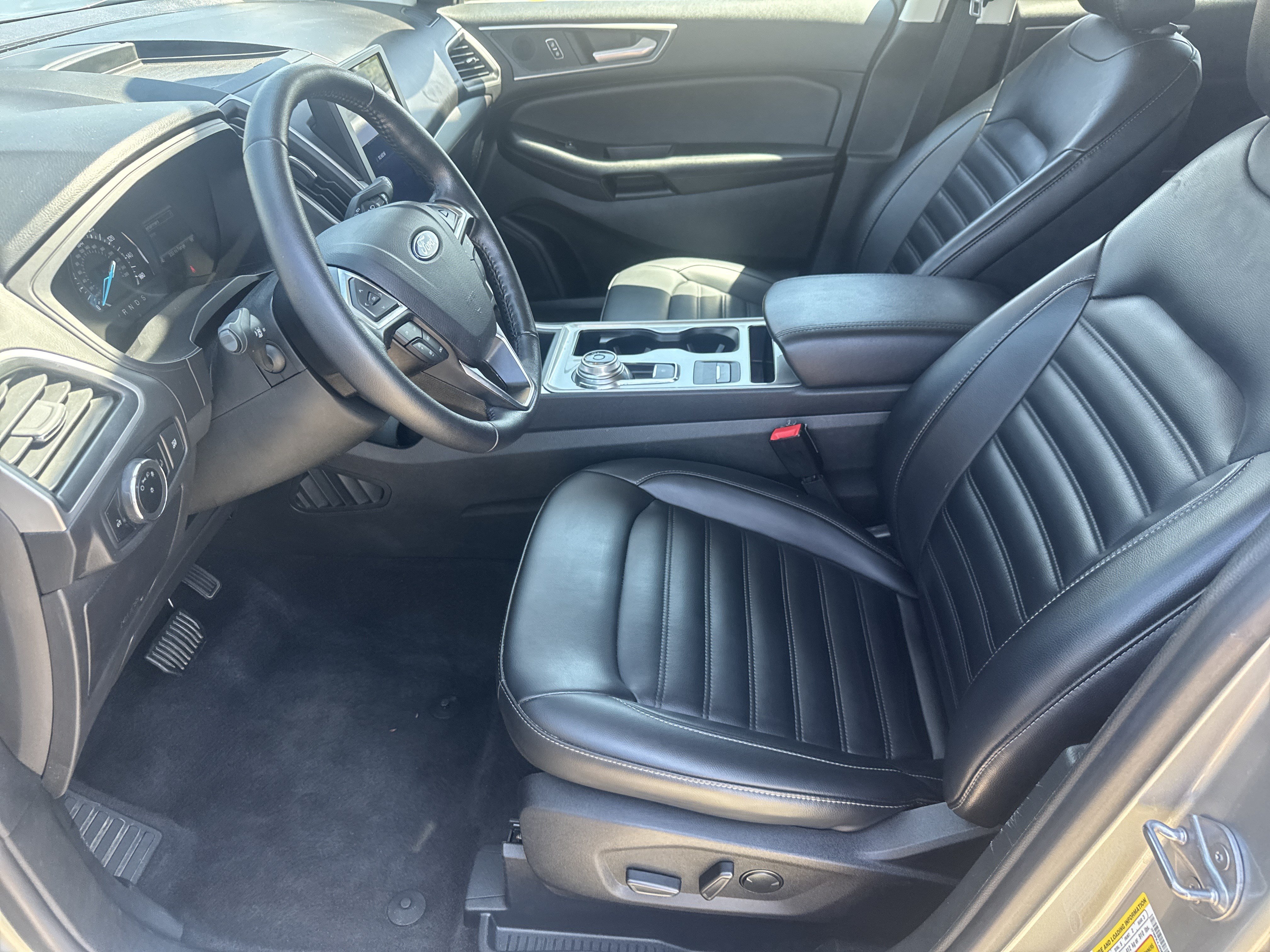 Used 2024 Ford Edge SEL AWD/4WD image 5