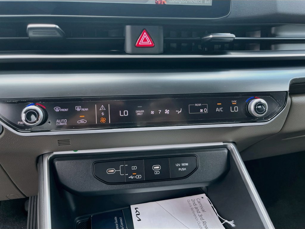 New 2027 Kia Carnival LXS FWD image 25