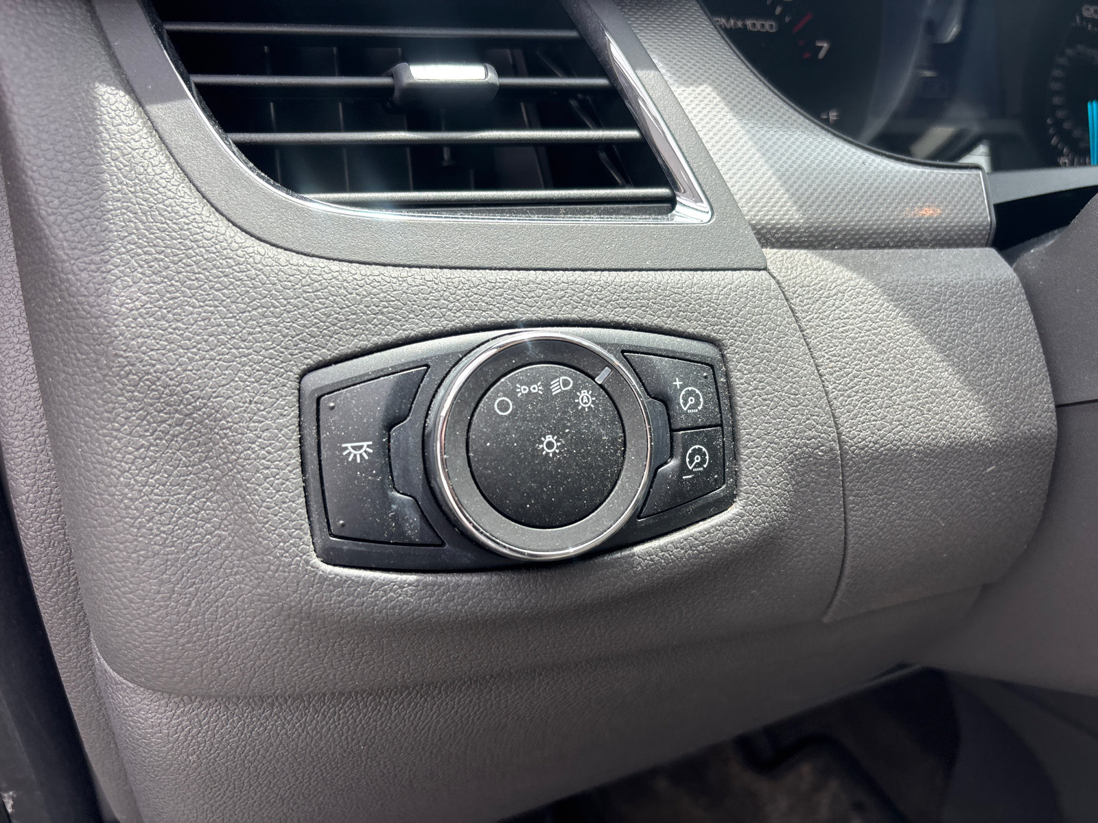 Used 2013 Ford Edge SEL FWD image 14
