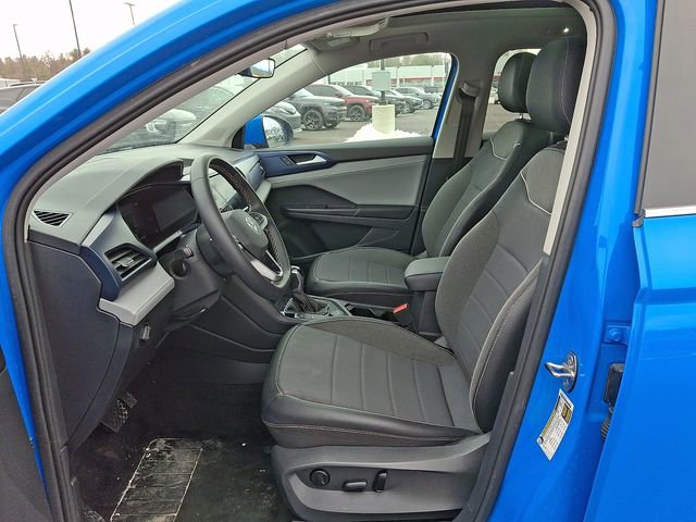 Used 2023 Volkswagen Taos SE image 16