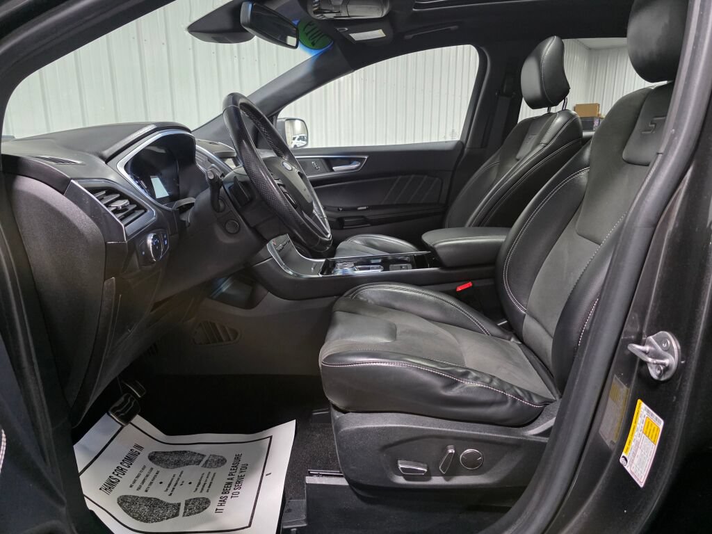Used 2019 Ford Edge ST w/ Convenience Package AWD/4WD image 9