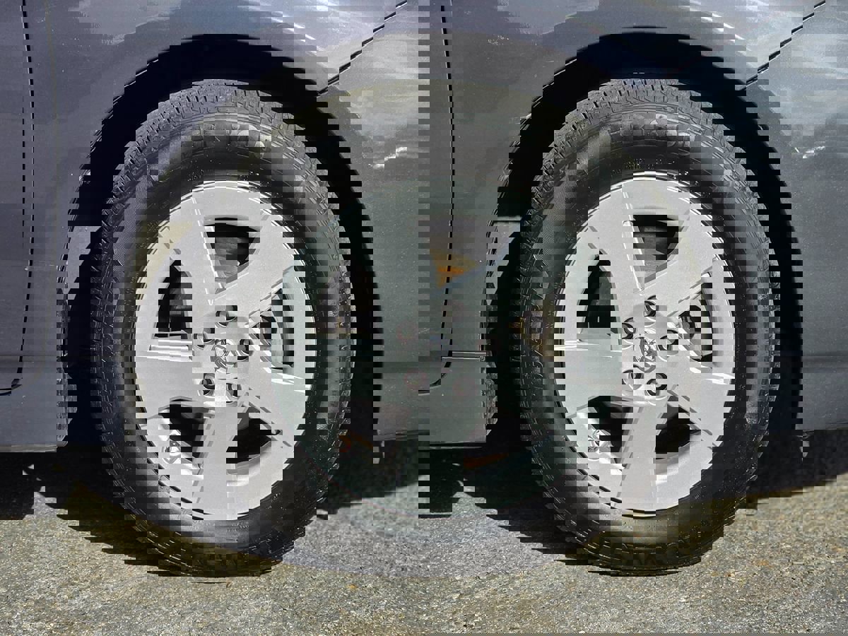 Used 2011 Toyota Prius Three image 8