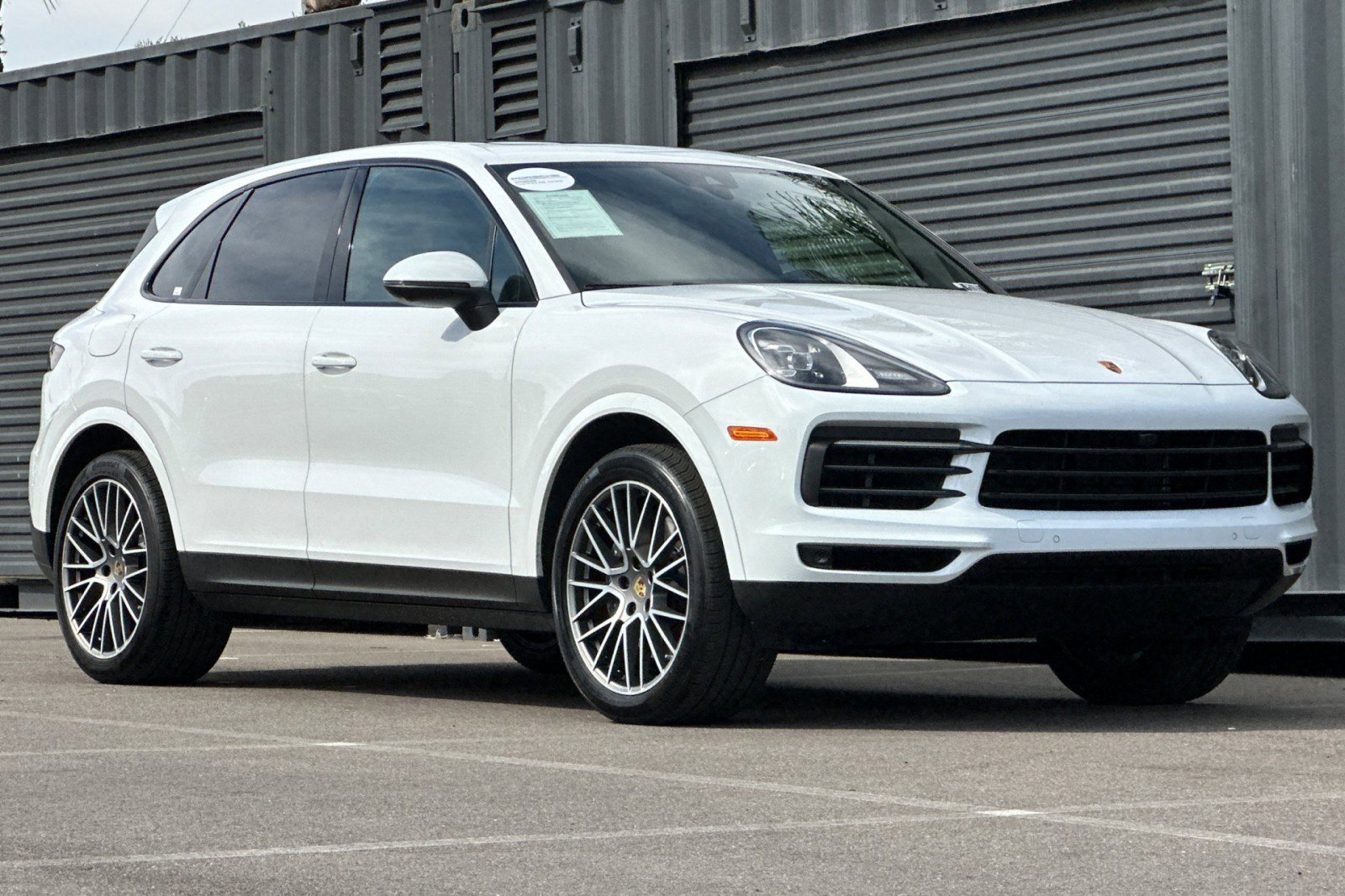 Used 2023 Porsche Cayenne Platinum Edition image 10