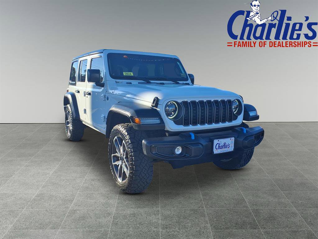 Used 2024 Jeep Wrangler Sport w/ LED Headlamp & Fog Lamp Group image 3