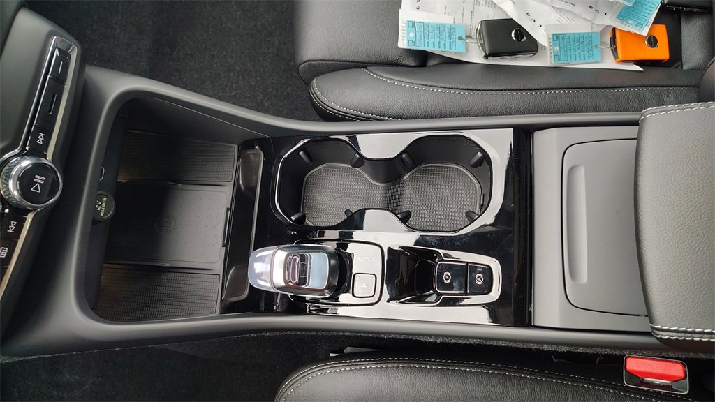 New 2026 Volvo XC40 B5 Plus w/ Climate Package image 21