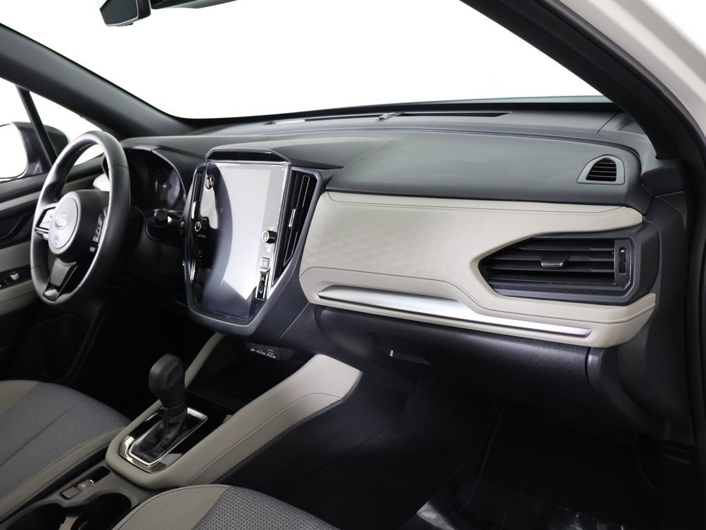 Used 2025 Subaru Forester Premium image 28