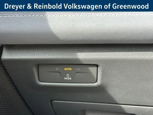 New 2026 Volkswagen Tiguan SE image 16