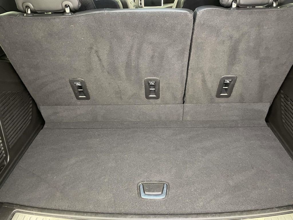 Used 2022 GMC Yukon Denali w/ Denali Premium Package image 21