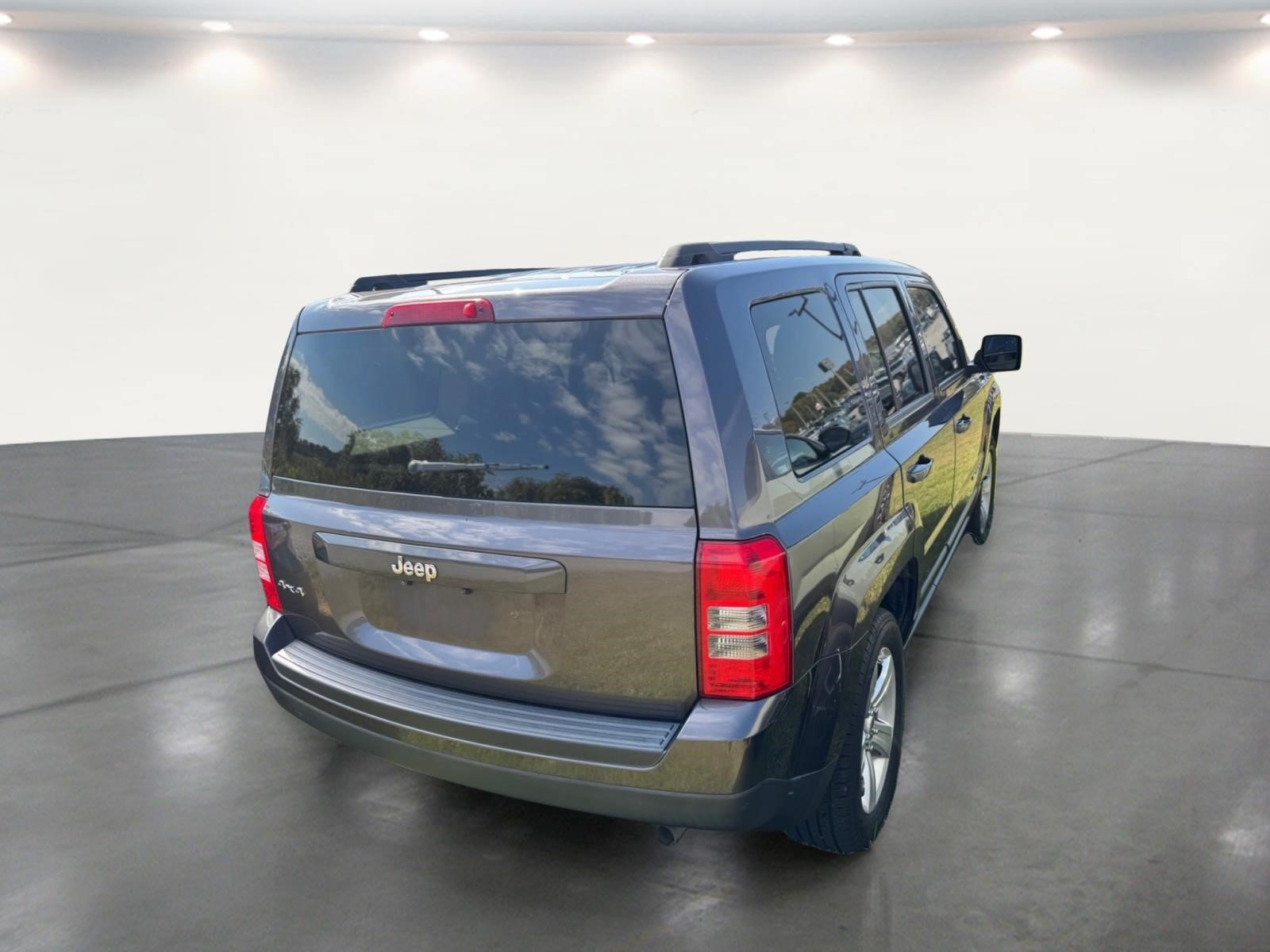 Used 2015 Jeep Patriot Sport w/ Power Value Group AWD/4WD image 12