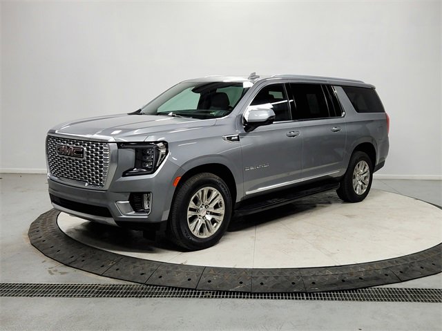Used 2023 GMC Yukon XL Denali image 3