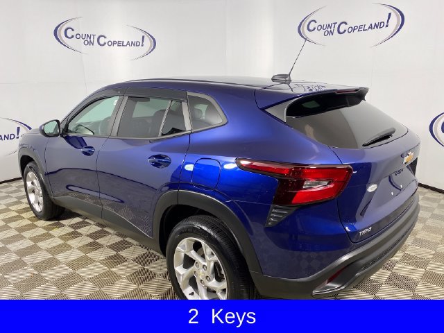 Certified 2024 Chevrolet Trax LS w/ LS Convenience Package FWD image 5