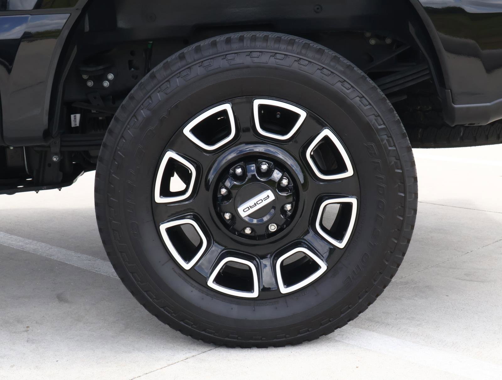 Used 2025 Ford F250 Platinum image 11