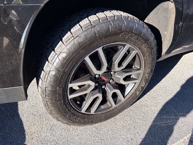 Used 2022 GMC Yukon AT4 AWD/4WD image 9
