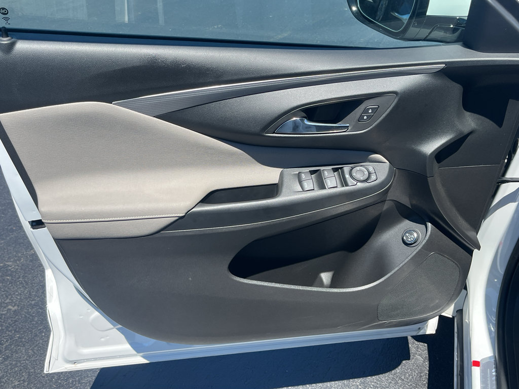 Used 2025 Buick Envista Avenir FWD image 9