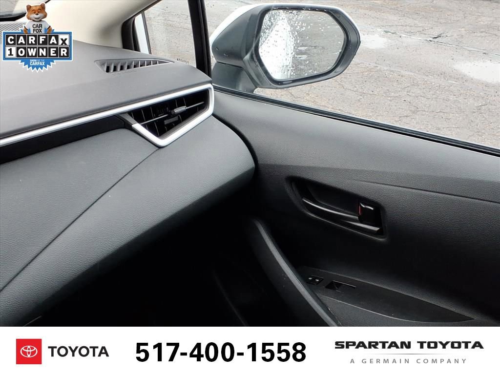 Used 2025 Toyota Corolla LE image 23