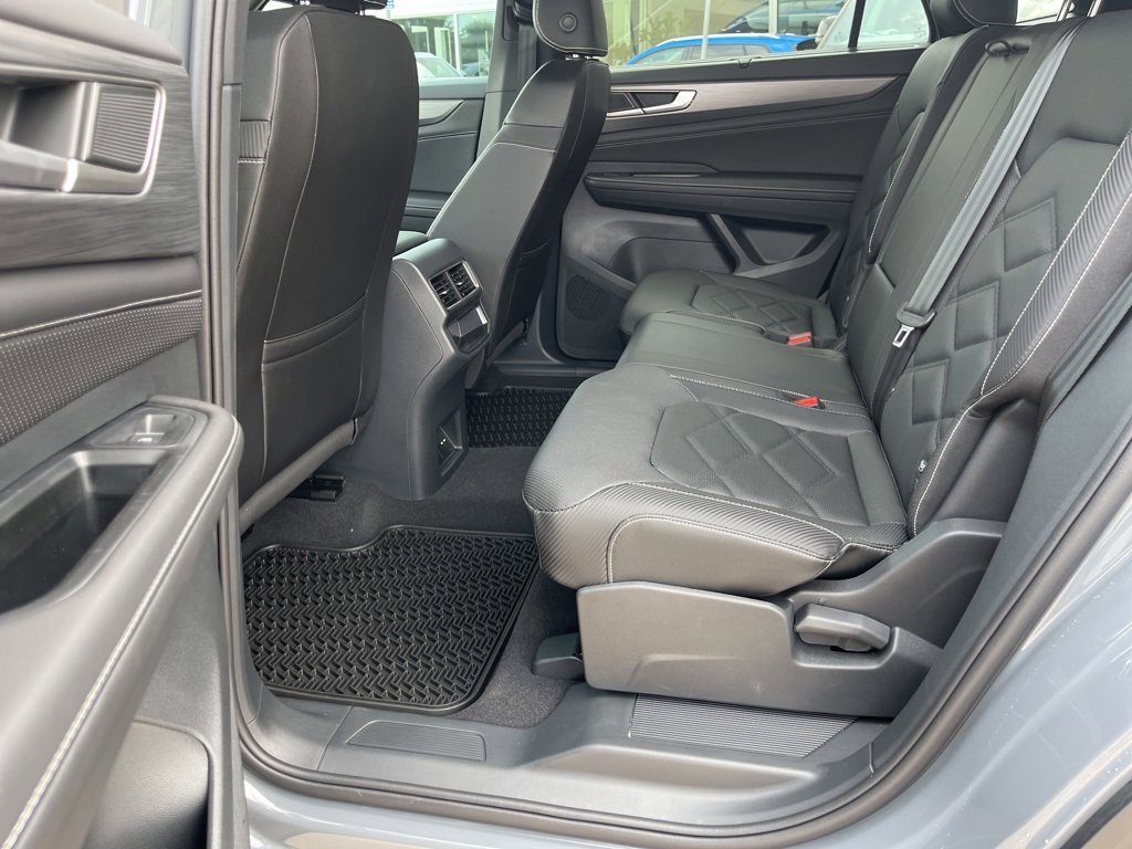 New 2025 Volkswagen Atlas Cross Sport SE image 14