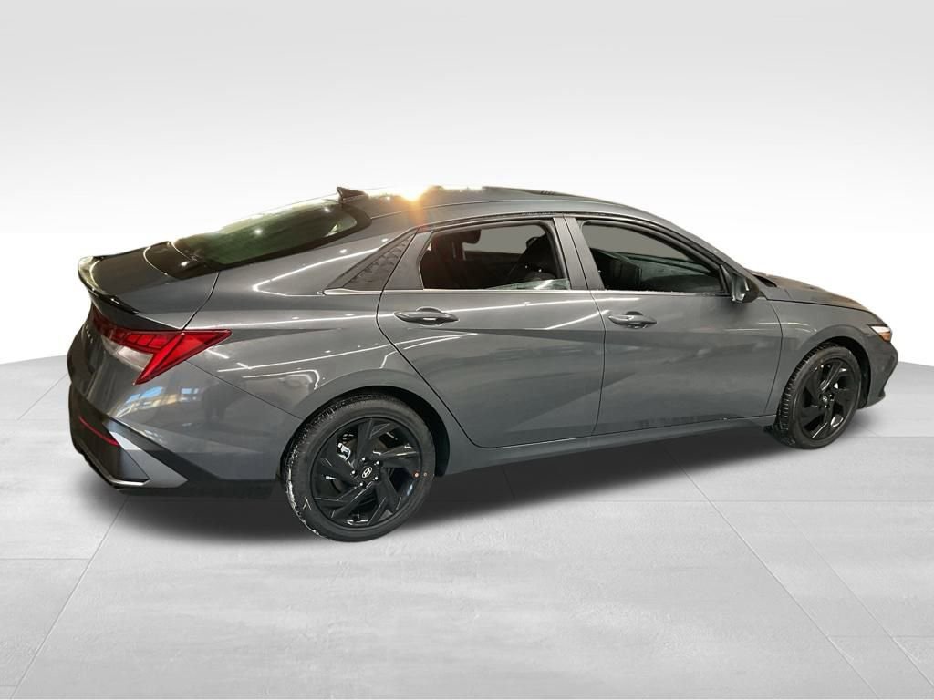New 2026 Hyundai Elantra SEL Sport Premium FWD image 4