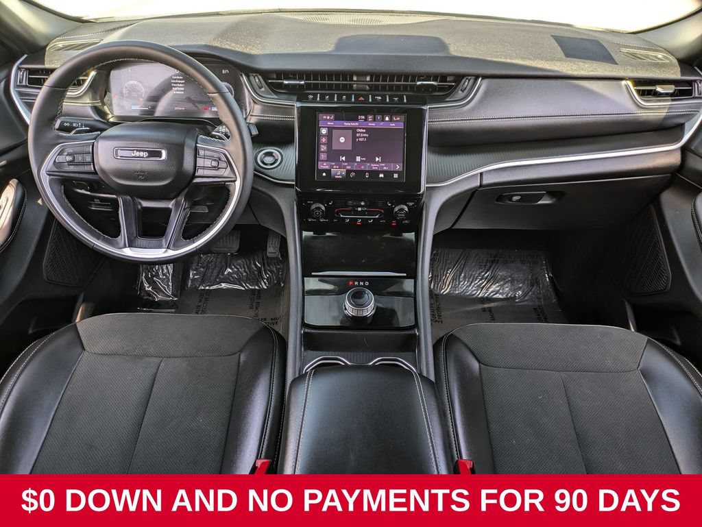 Used 2025 Jeep Grand Cherokee Altitude AWD/4WD image 25