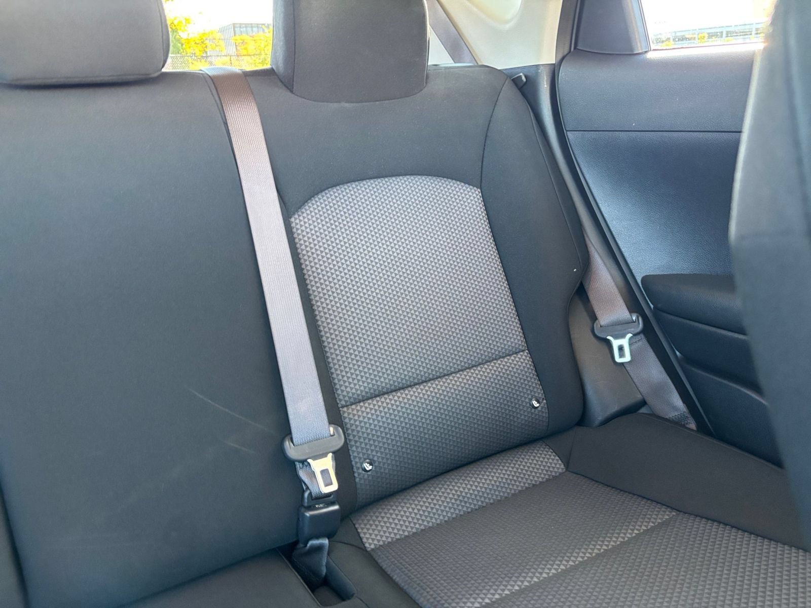 Used 2025 Kia Soul LX w/ LX Technology Package FWD image 34