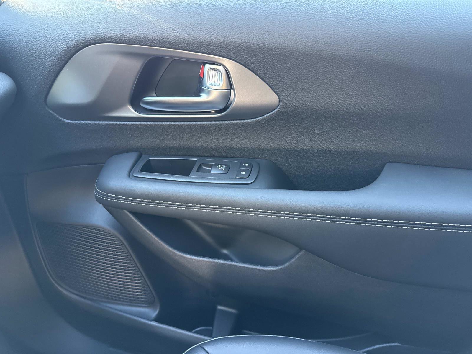 New 2026 Chrysler Pacifica Select image 26