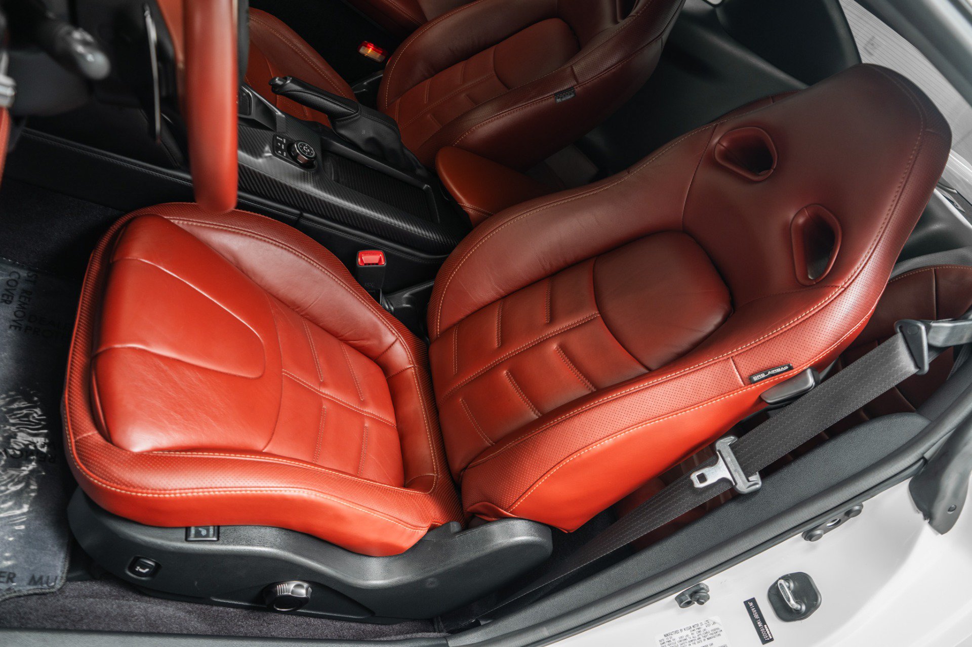 Used 2021 Nissan GT-R Premium AWD/4WD image 24