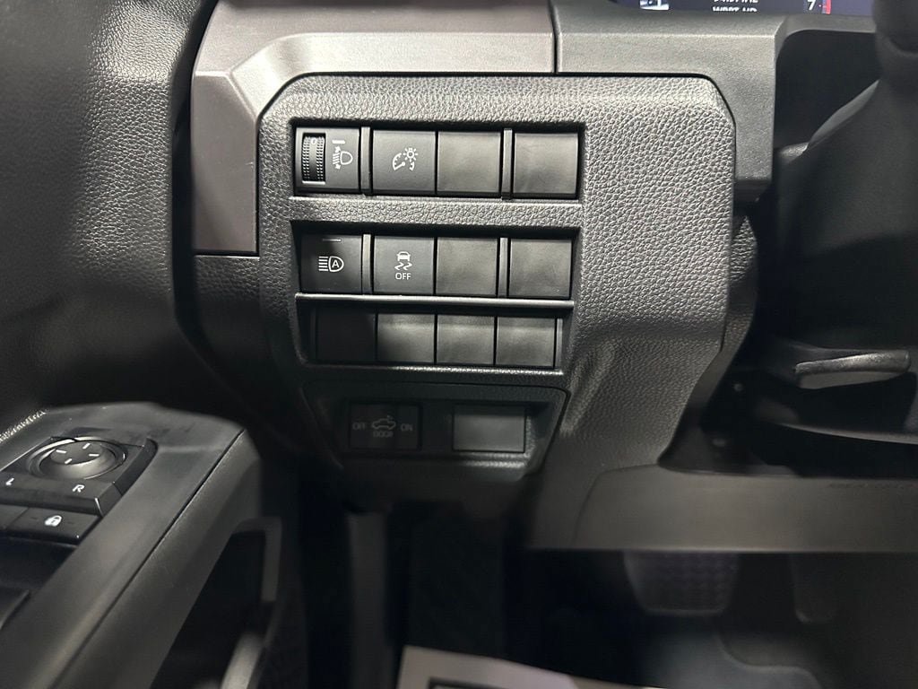 Used 2026 Toyota Tacoma TRD Off-Road AWD/4WD image 17