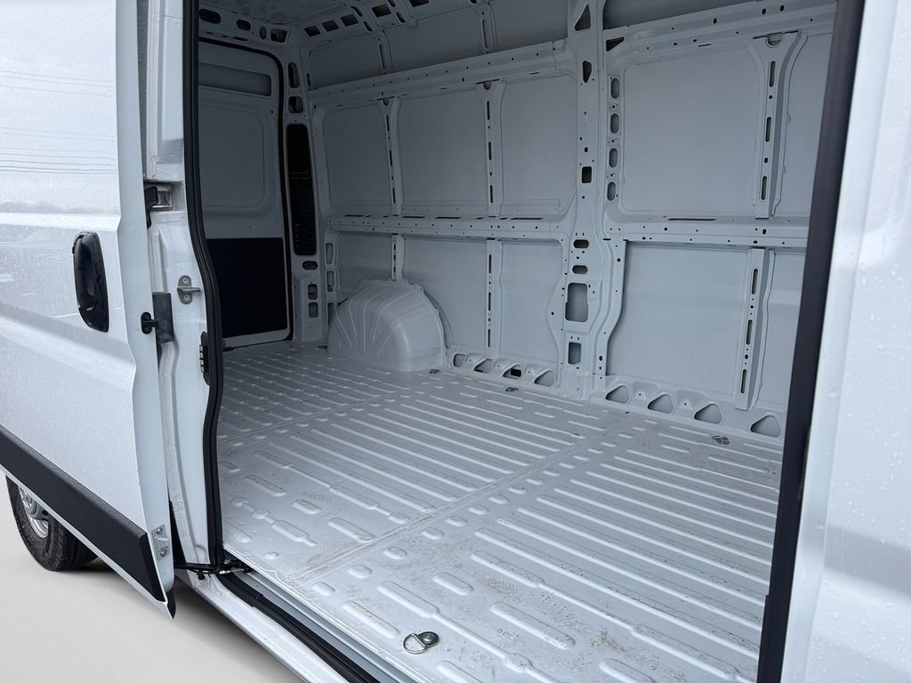 New 2026 RAM ProMaster 3500 w/ Premium Convenience Group image 16
