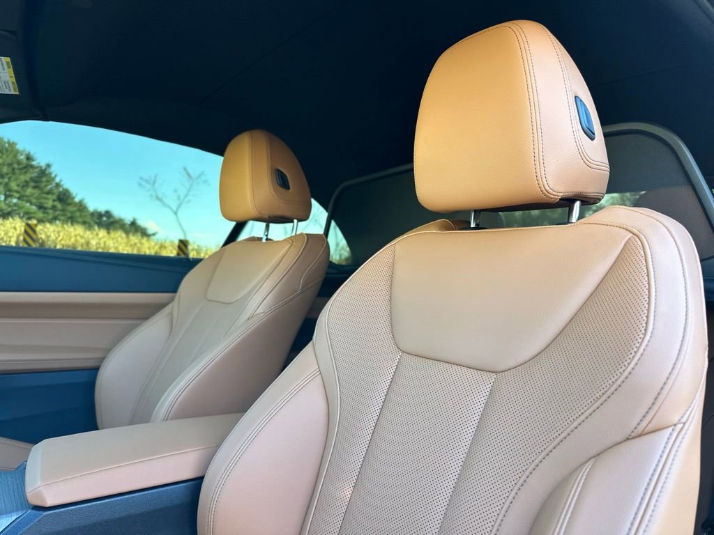 Used 2025 BMW 440i xDrive Convertible w/ Premium Package image 21