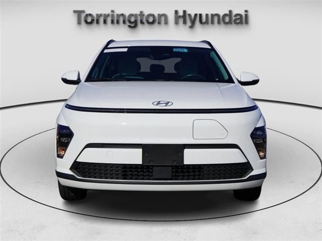 Used 2025 Hyundai Kona SEL image 2