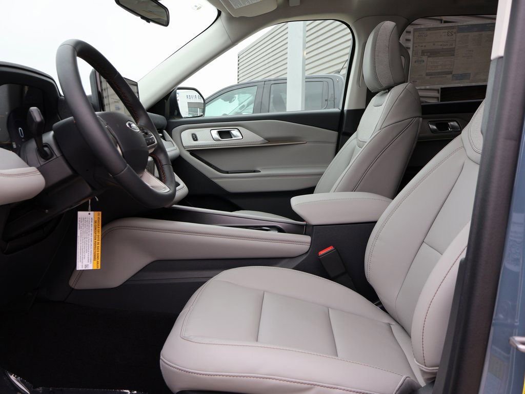 New 2026 Ford Explorer Active w/ Active Comfort Package image 24
