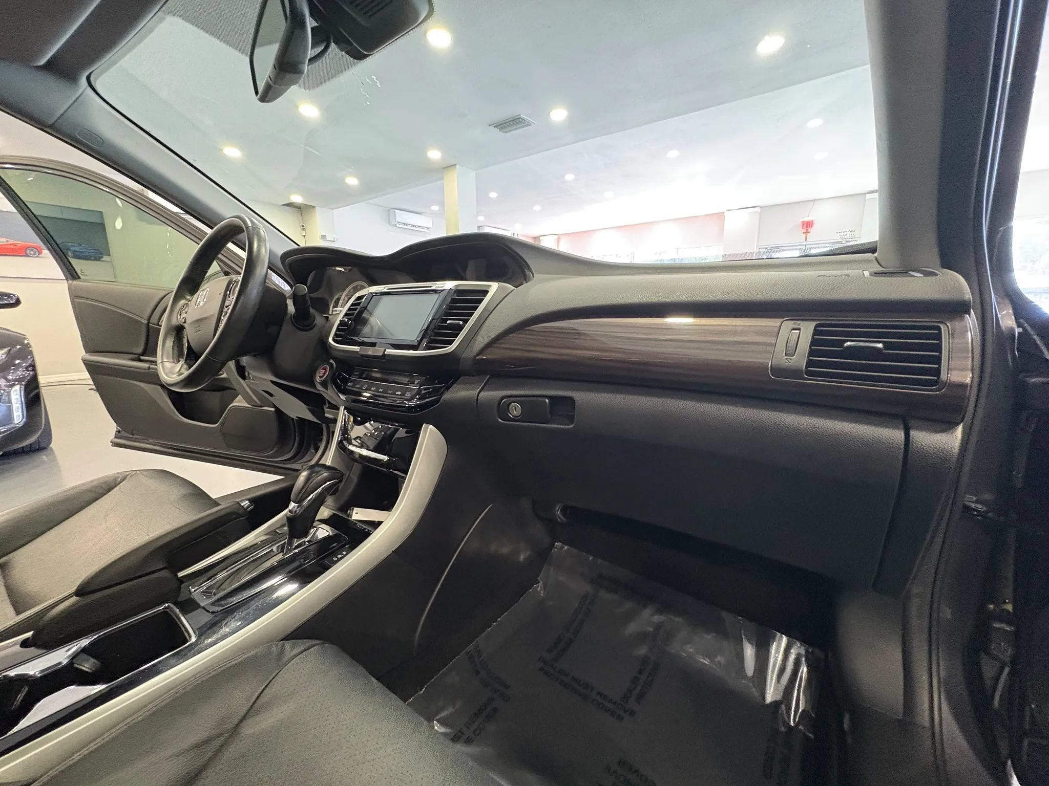 Used 2016 Honda Accord EX-L image 17