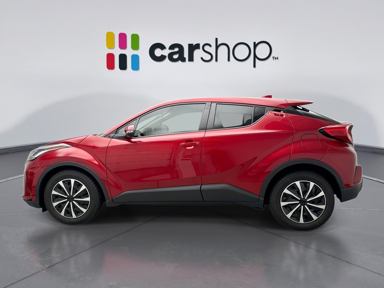 Used 2020 Toyota C-HR LE FWD image 2